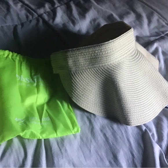 Oh Sunny beige visor hat with carrying bag NWT - Picture 3 of 7